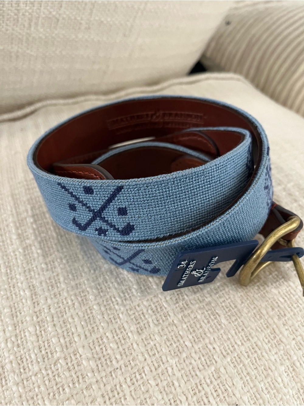 Smathers & Branson Golf Crossed Clubs Needlepoint Belt Light Blue Size 34